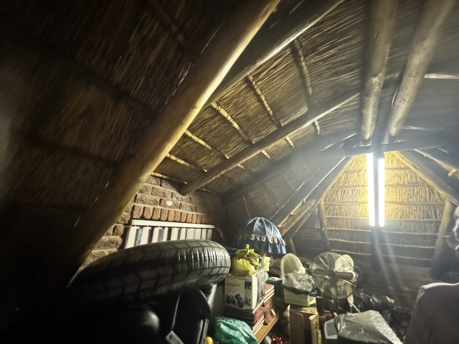 6 Bedroom Property for Sale in Doringkruin North West